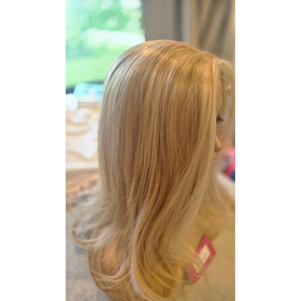Chelsey Smith Strawberry Fields Petite Lace Front Wig Blonde Mix Synthetic - Picture 4 of 13
